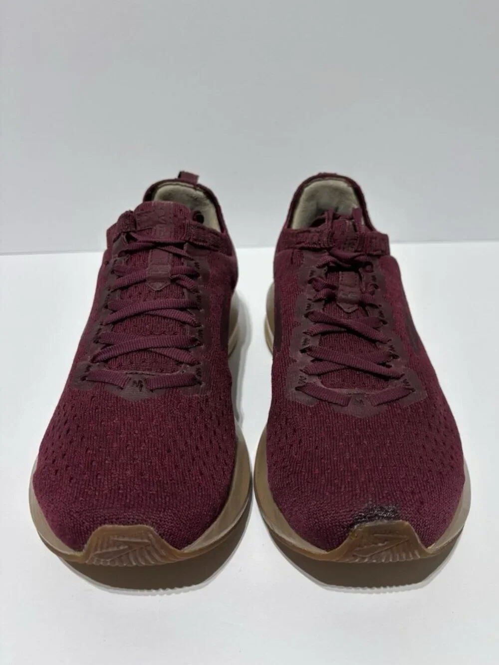 Brooks Women’s Levitate 2 Burgundy Running Shoes, Size 9 M